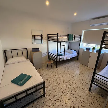 Hostel Windmill Saint Julian's