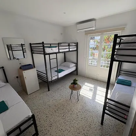 Hostel Windmill Saint Julian's