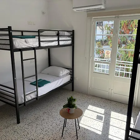 Hostel Windmill Saint Julian's