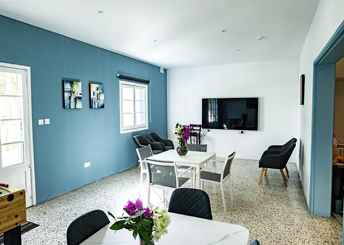 بيت شباب Windmill *