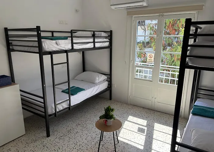 Hostel Windmill St. Julian's