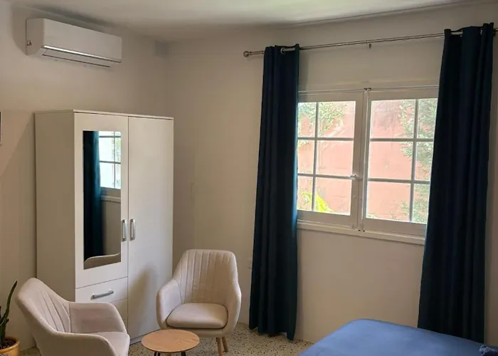 Hostel Windmill St. Julian's